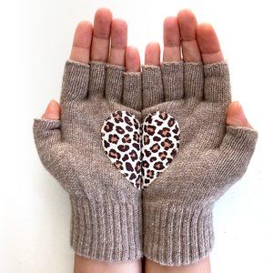 Handmade Womens Kids Knit Beige Fingerless LEOPARD PRINT HEART GLOVES